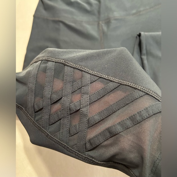 Vogo Athletica gray leggings. Shear material along side leg. Sz. M - Picture 3 of 7